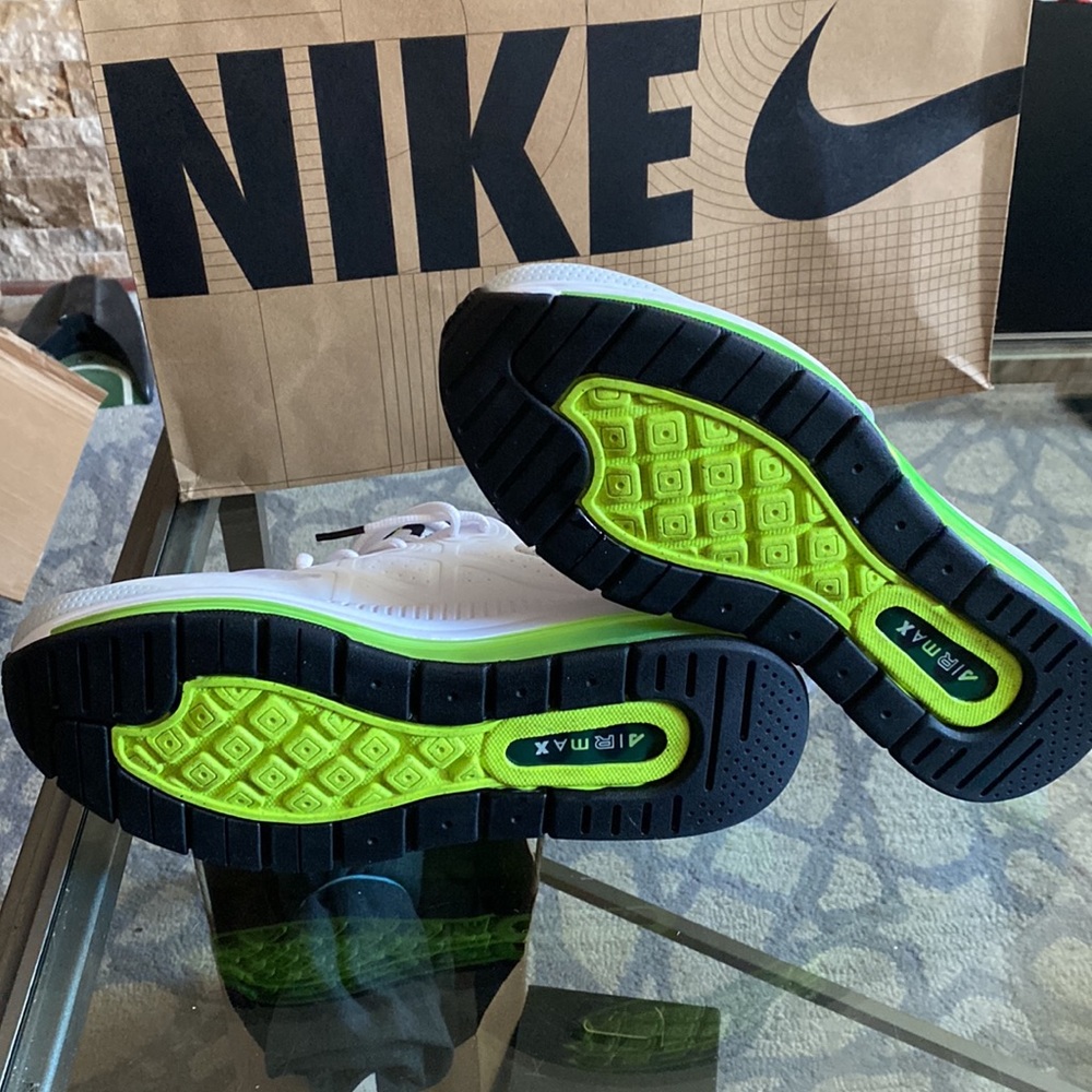 Brand new Nike  Air MAX GENOME White men’s 9 - Picture 5 of 11